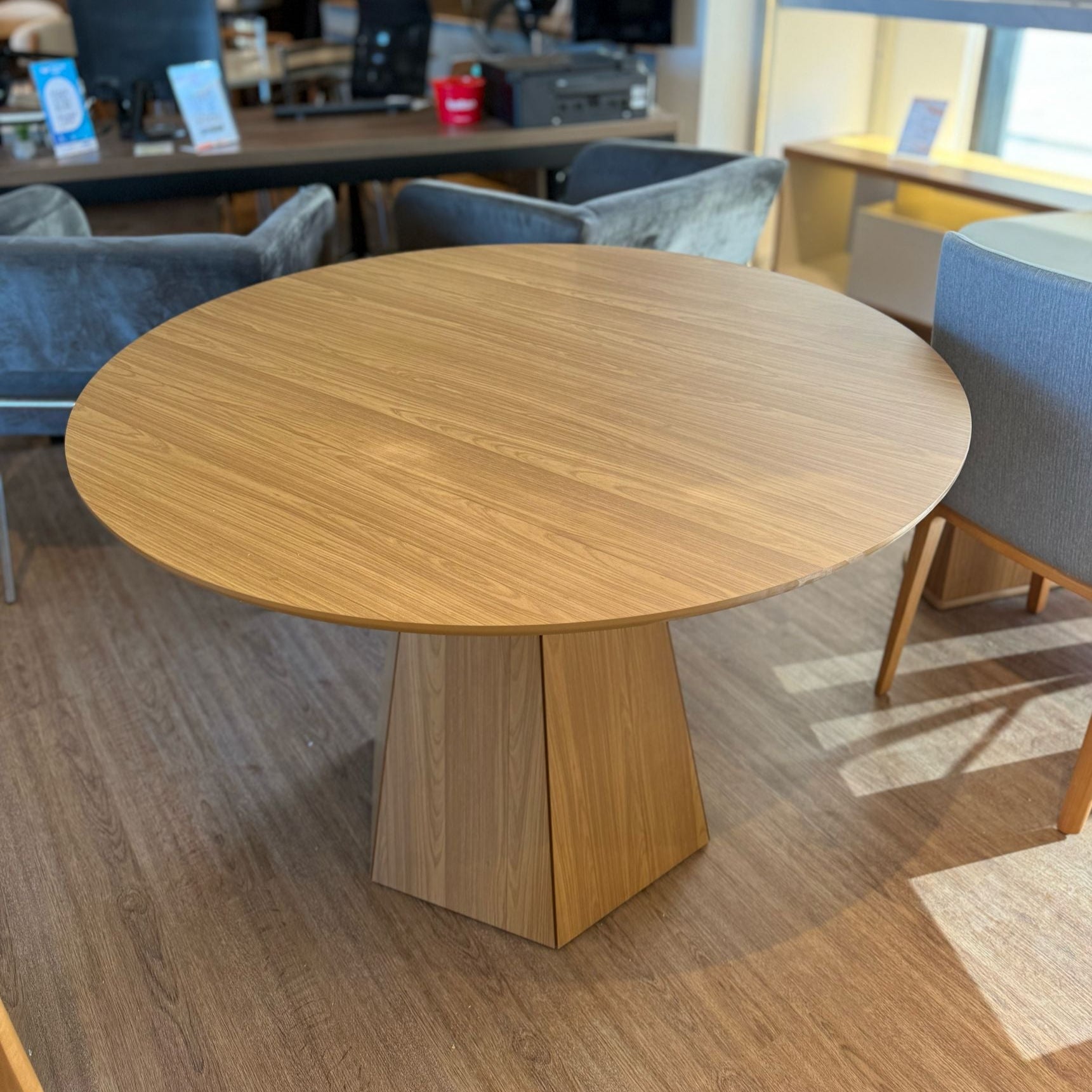 Mesa de Comedor Milano Redonda 115CM - 100% MDF