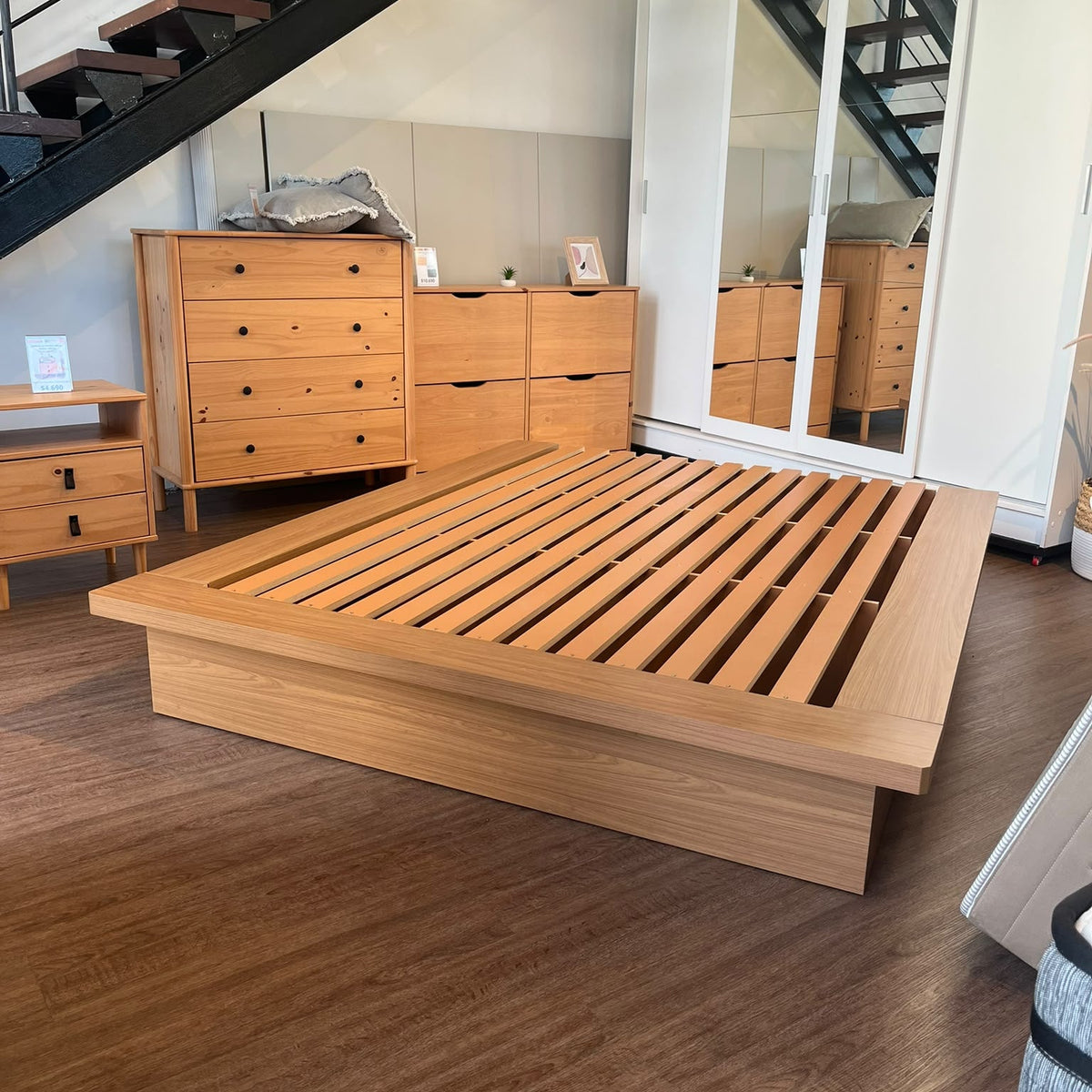 Cama Matrimonial Flotante 100% MDF LIQUIDACION (ARMADO EN EL SHOWROOM)