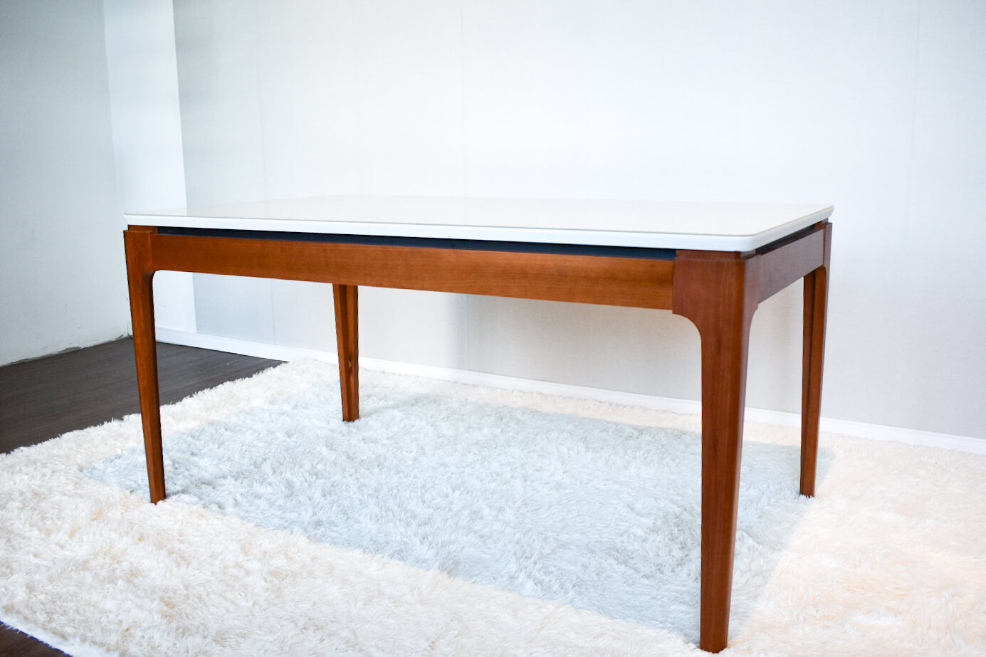 Mesa Mira Rectangular - Madera Maciza y Vidrio Sobrepuesto