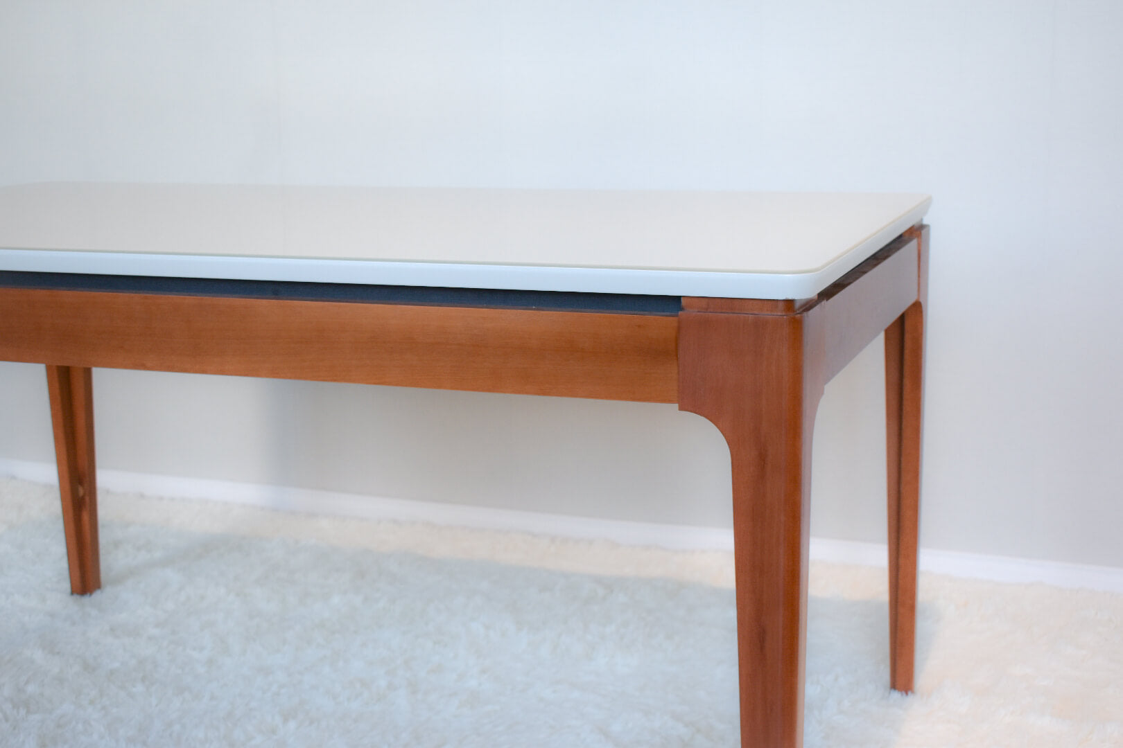 Mesa Mira Rectangular - Madera Maciza y Vidrio Sobrepuesto