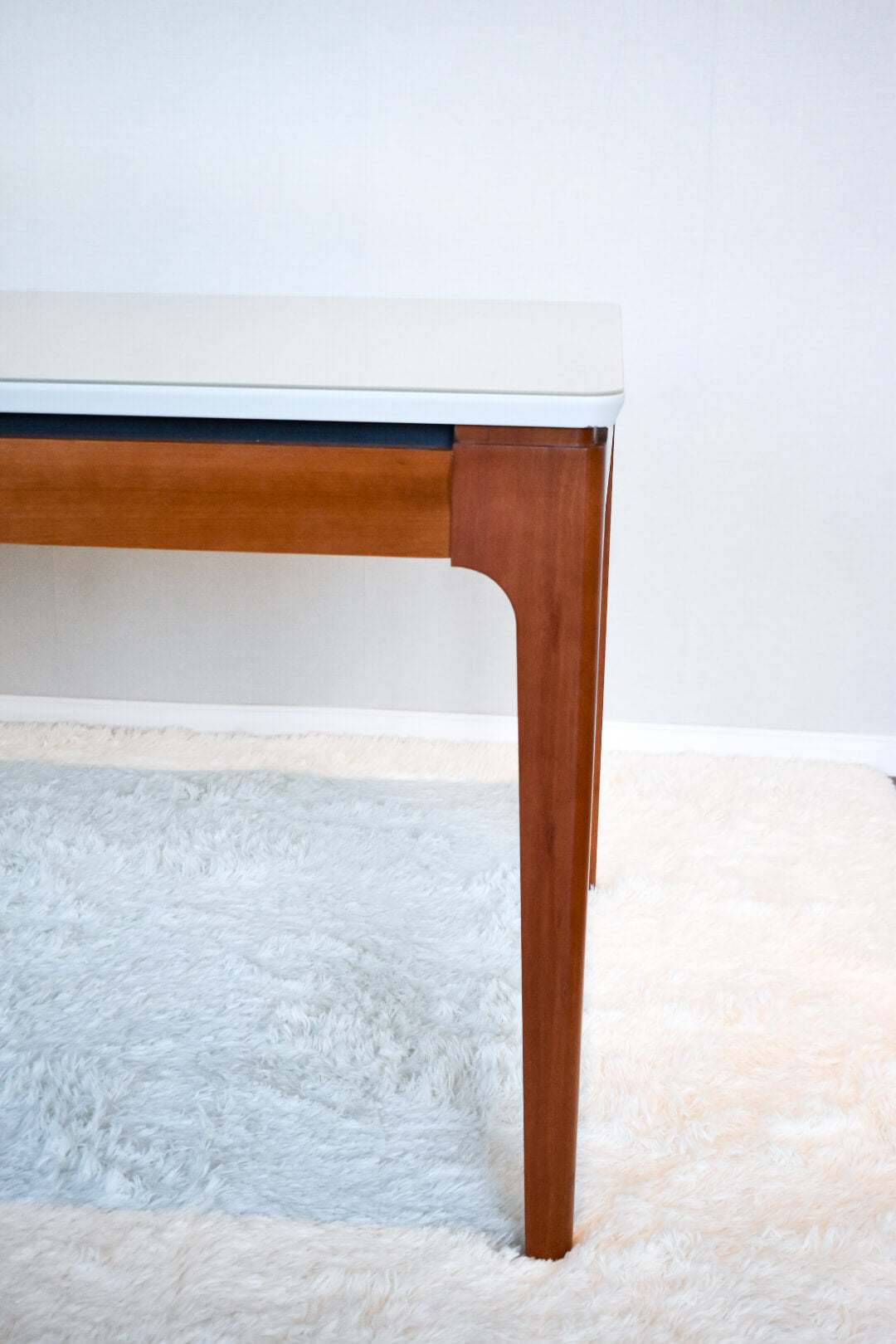 Mesa Mira Rectangular - Madera Maciza y Vidrio Sobrepuesto