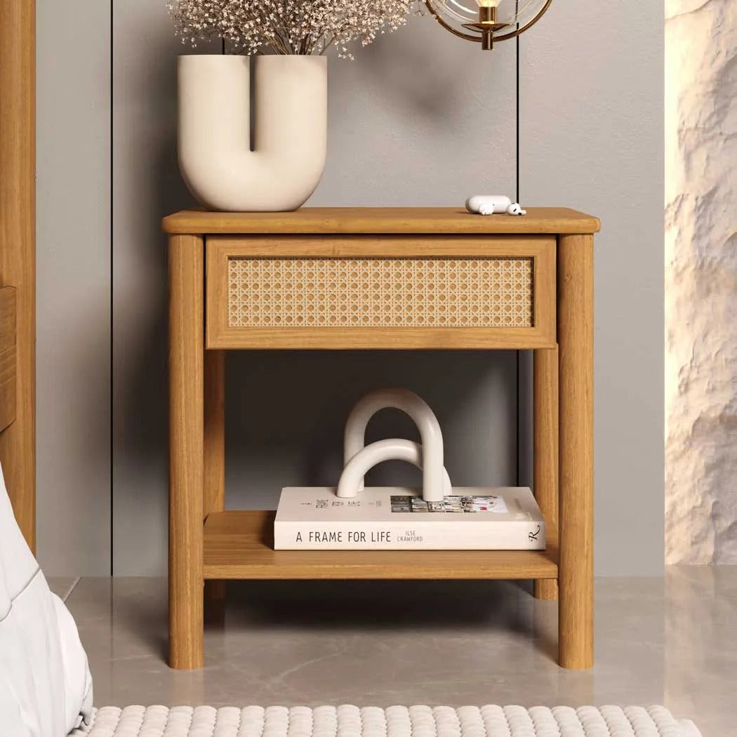 Mesa de luz Semira Ratan - Madera Maciza