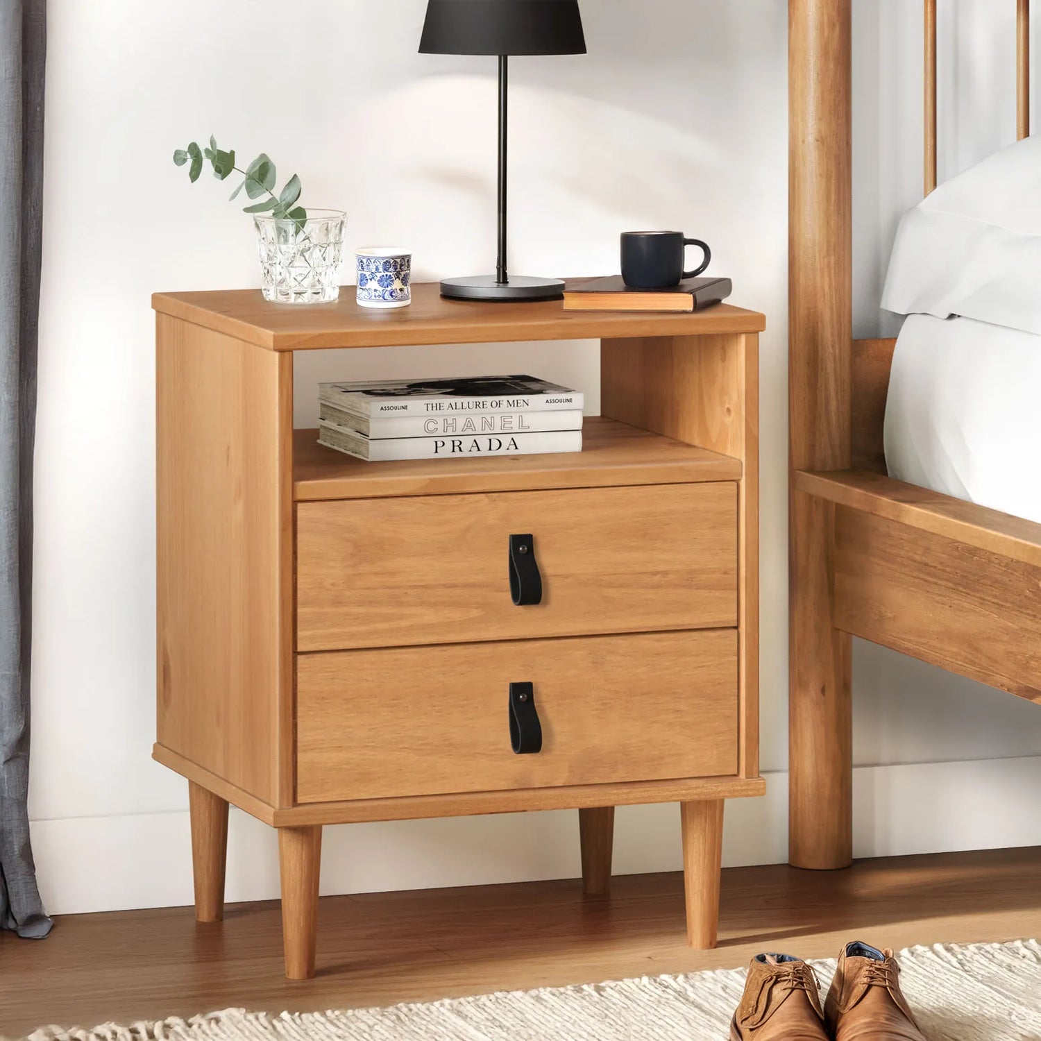 Mesa de luz Nordica Mikka - Madera Maciza