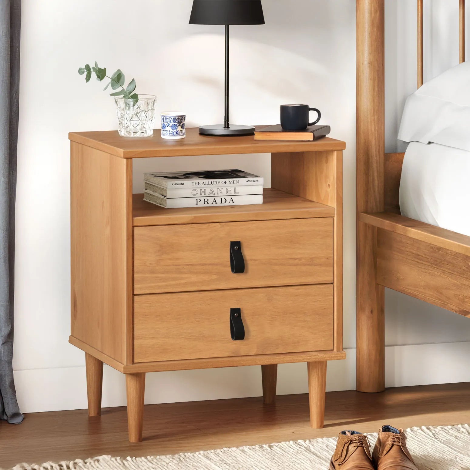 Mesa de luz Nordica Mikka - Madera Maciza