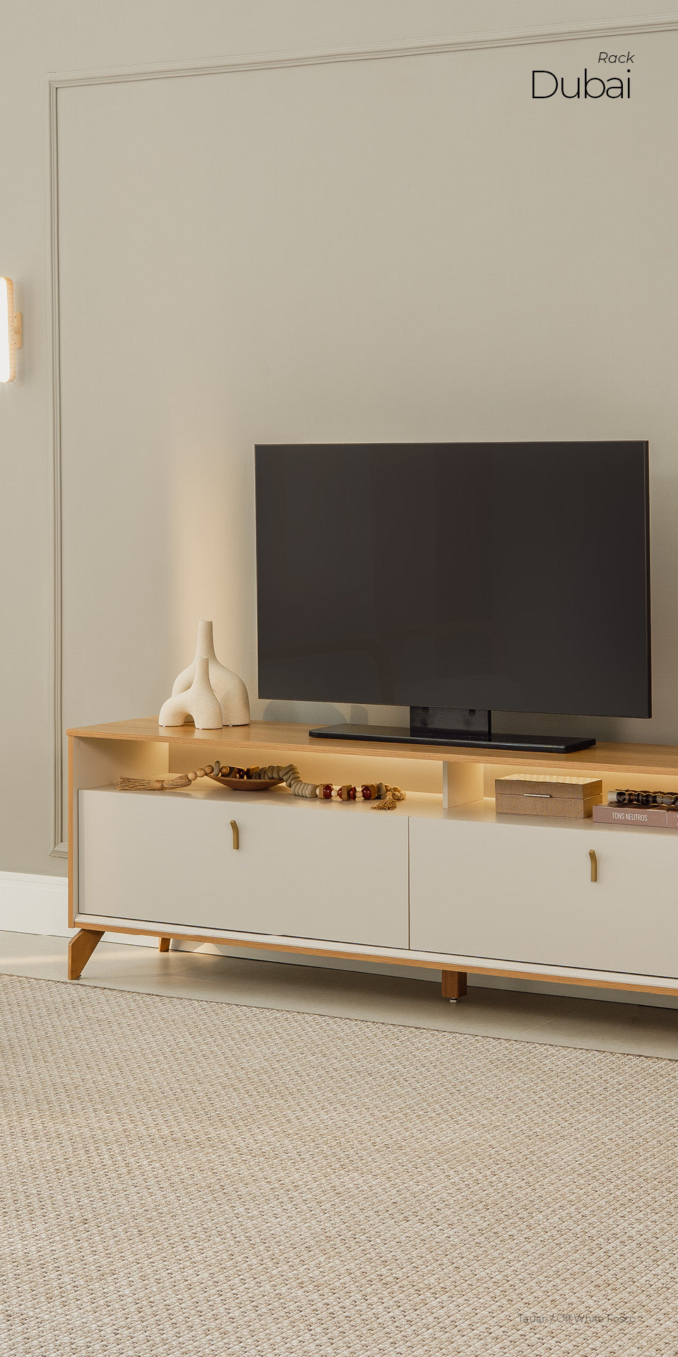 Rack para tv Dubai 160cm con Led - Patas en madera maciza