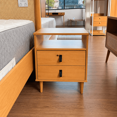 Mesa de luz Nordica Mikka - Madera Maciza