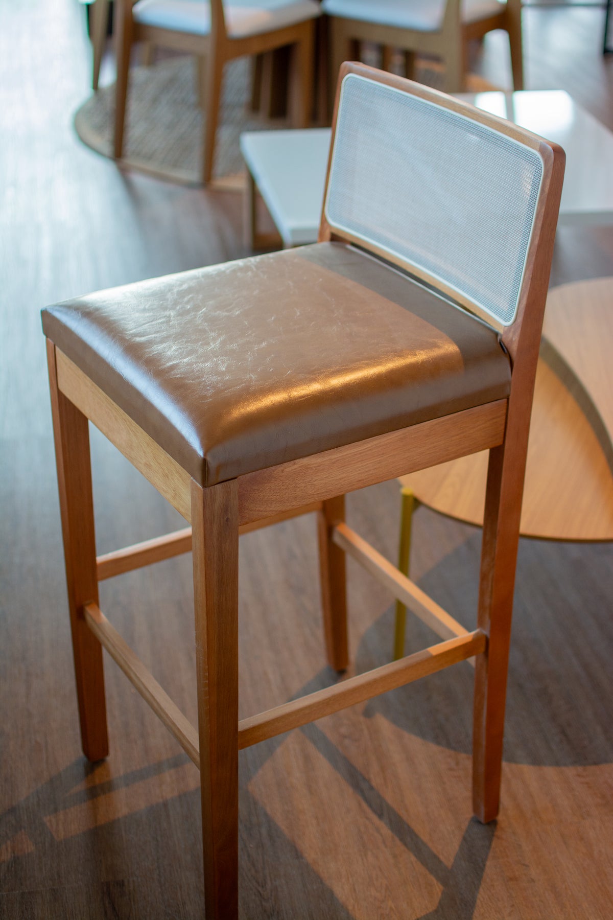 Banqueta Sara - Madera Maciza