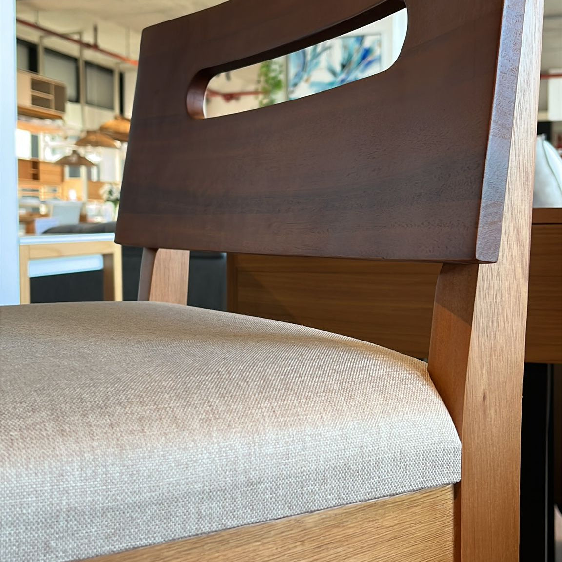 Banqueta Mia - Madera Maciza