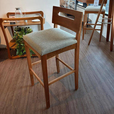 Banqueta Mia - Madera Maciza