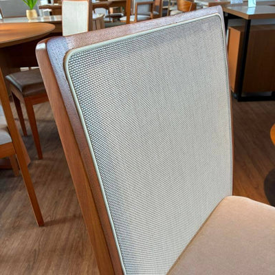 Juego de Comedor Mira con Vidrio Sobrepuesto con 6 Sillas Lara