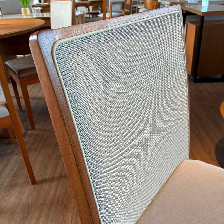 Juego de Comedor Mira con Vidrio Sobrepuesto con 6 Sillas Lara