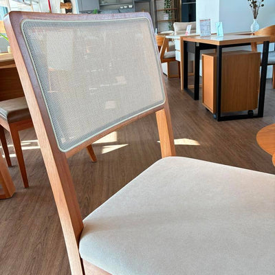 Juego de Comedor Asia Redonda con 4 Sillas Lola
