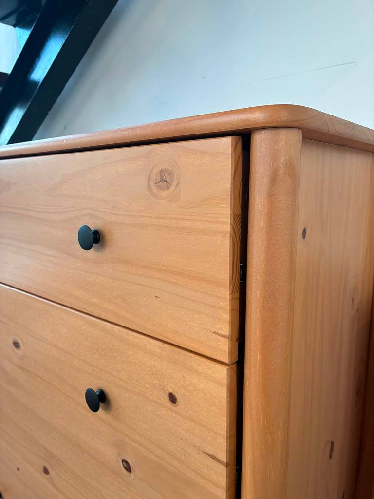 Comoda Apama 90CM 4 Cajones - Madera Maciza