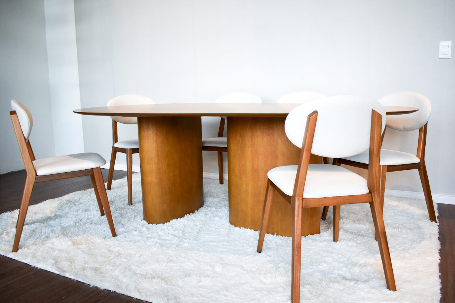Mesa de Comedor Scarlet - Balton Design