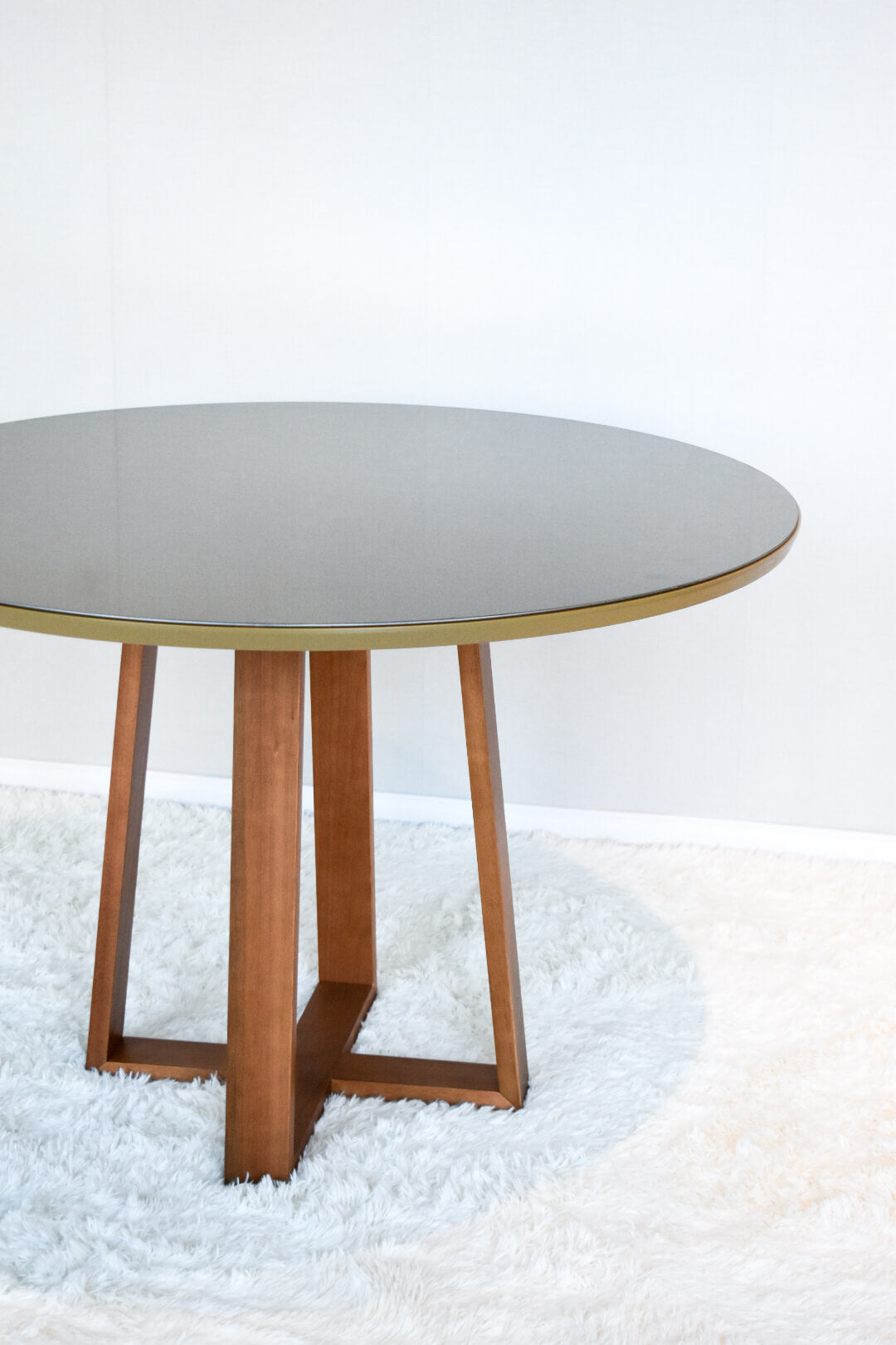 Mesa Elma Redonda 120cm - Madera Maciza y Vidrio Sobrepuesto