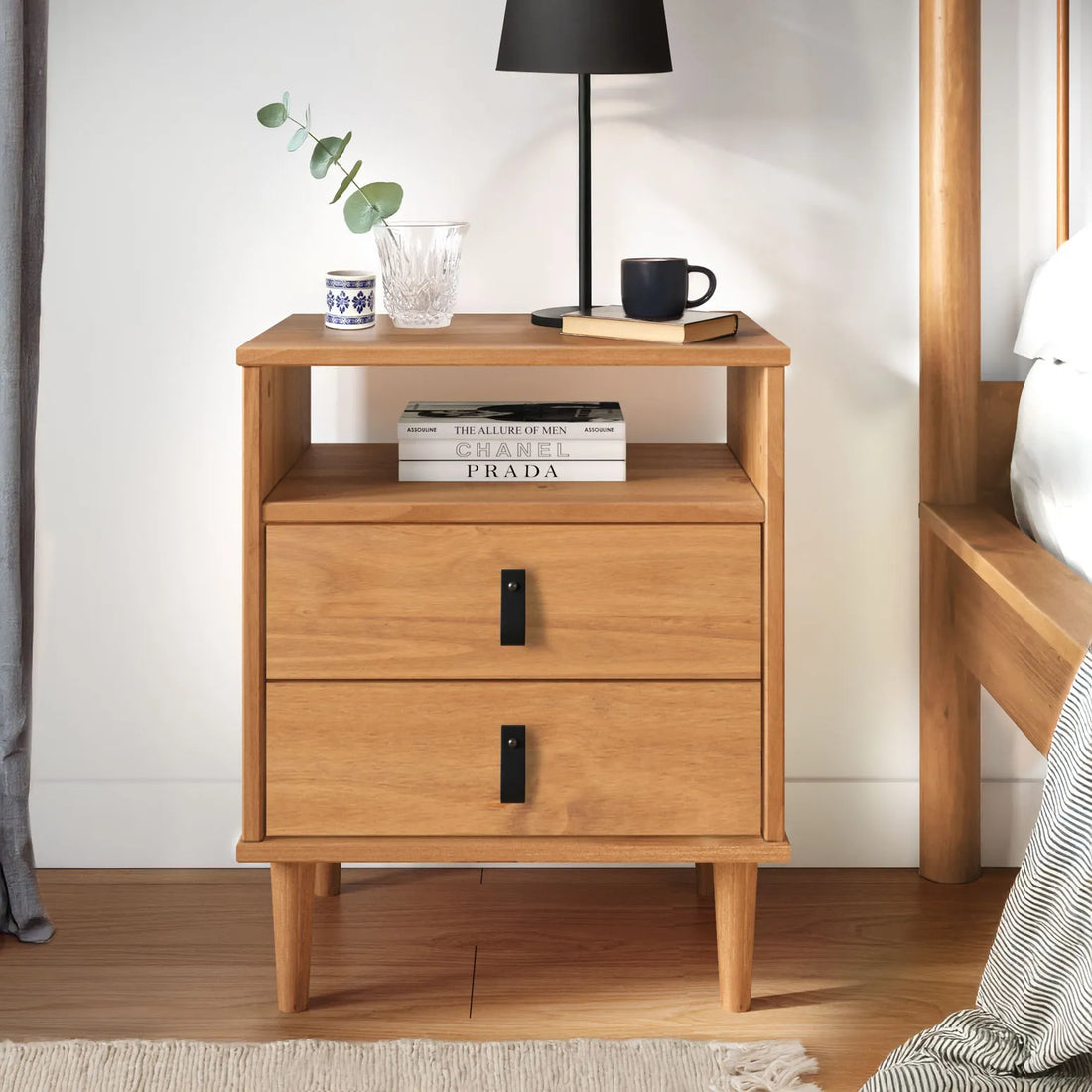 Mesa de luz Nordica Mikka - Madera Maciza