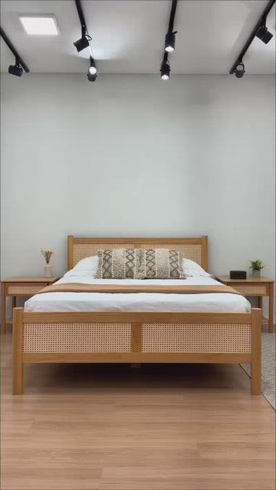Cama Matrimonial Semira - Madera Maciza