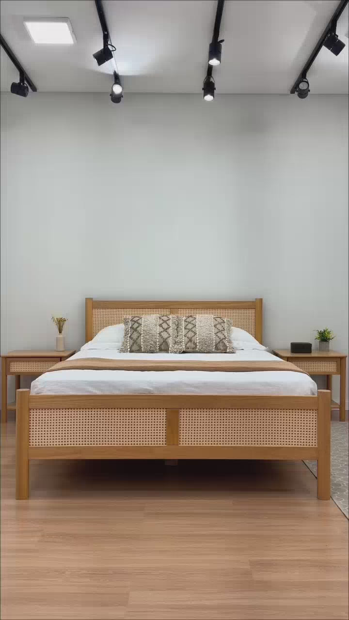 Cama Matrimonial Semira - Madera Maciza